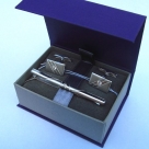 Комплект из серебра 925 пробы с фианитами (запонки и зажим, арт.141003/131006)